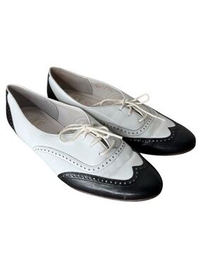 G.H. BASS & CO Vintage Black White Wing Tip Oxford Shoe Charleston Lace Up 8.5